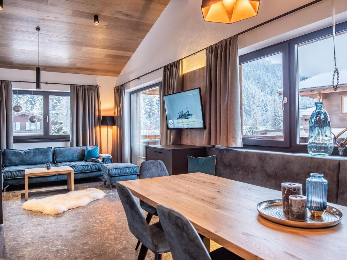 Apartment In Wald Im Pinzgau With A Carport Exterior foto